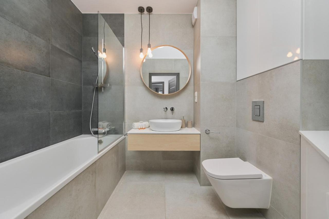 Spacious Apartment With Balcony Near The Slavic Hill Wroclaw By Renters Prestige Exteriér fotografie