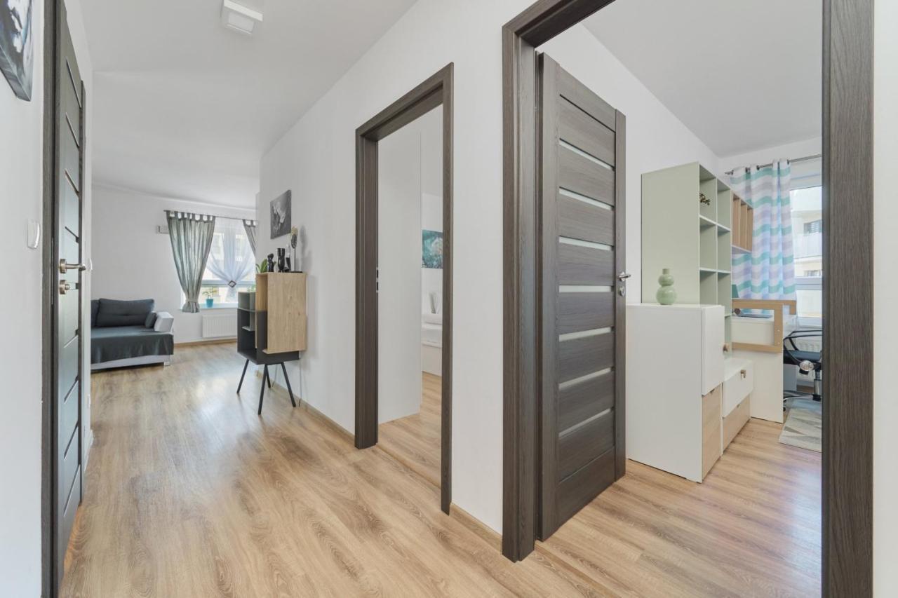 Spacious Apartment With Balcony Near The Slavic Hill Wroclaw By Renters Prestige Exteriér fotografie