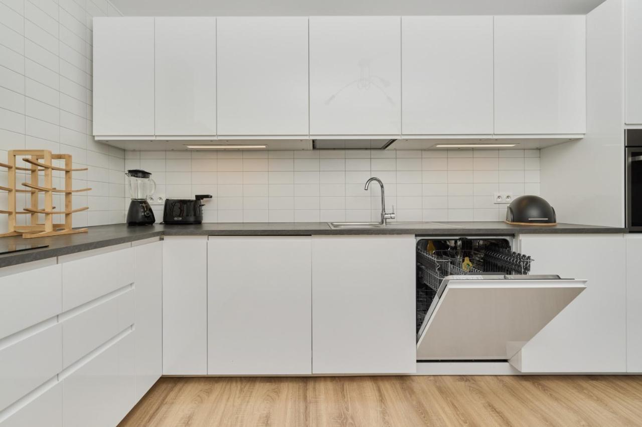 Spacious Apartment With Balcony Near The Slavic Hill Wroclaw By Renters Prestige Exteriér fotografie