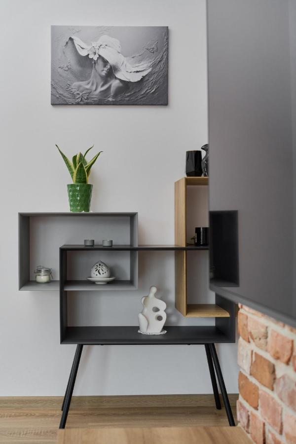 Spacious Apartment With Balcony Near The Slavic Hill Wroclaw By Renters Prestige Exteriér fotografie