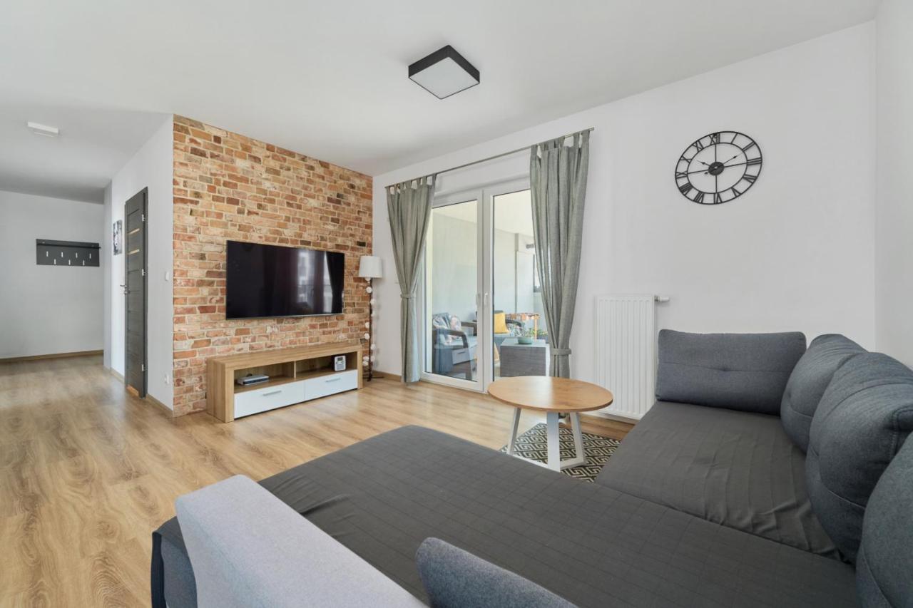 Spacious Apartment With Balcony Near The Slavic Hill Wroclaw By Renters Prestige Exteriér fotografie