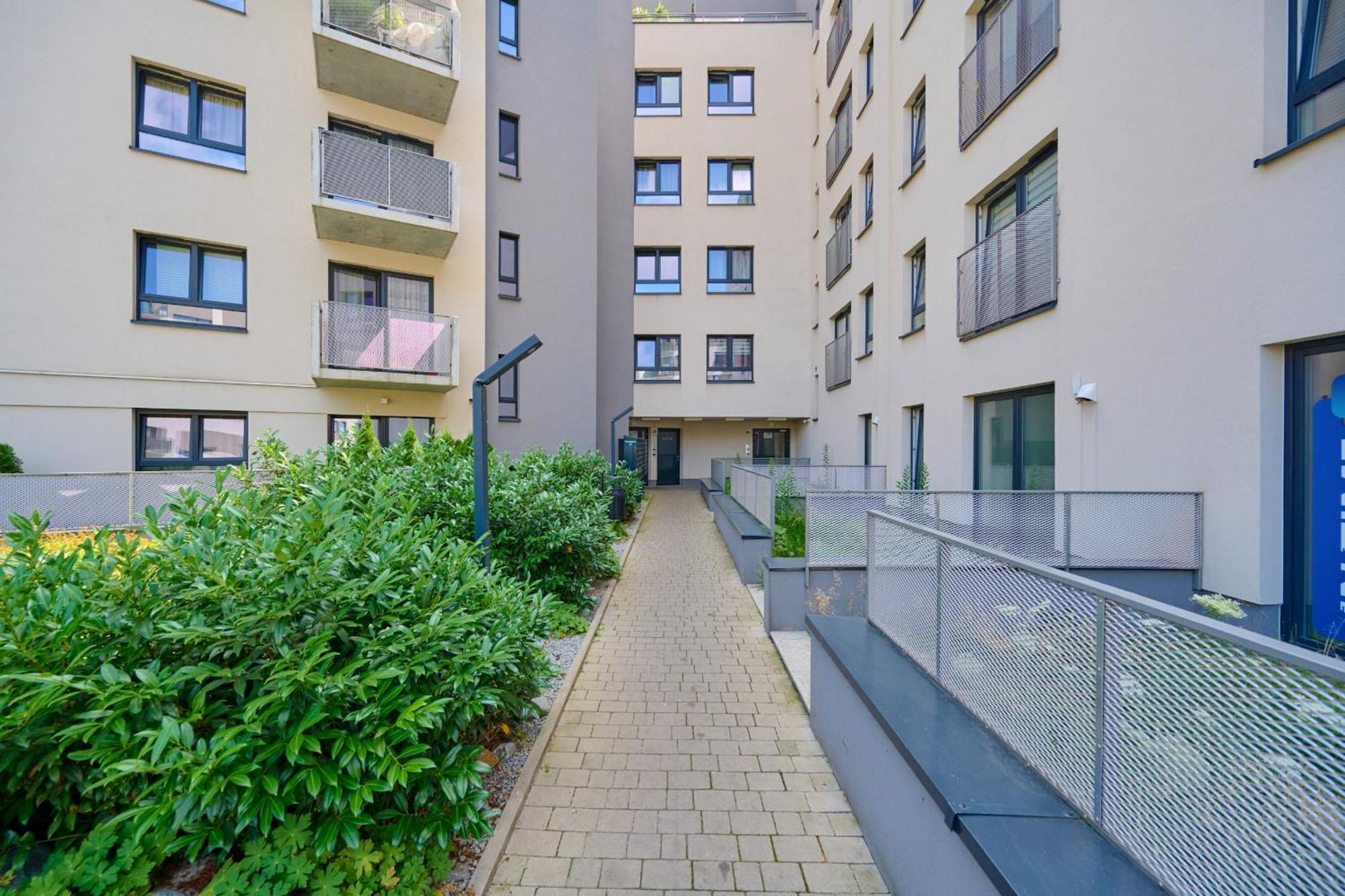 Spacious Apartment With Balcony Near The Slavic Hill Wroclaw By Renters Prestige Exteriér fotografie